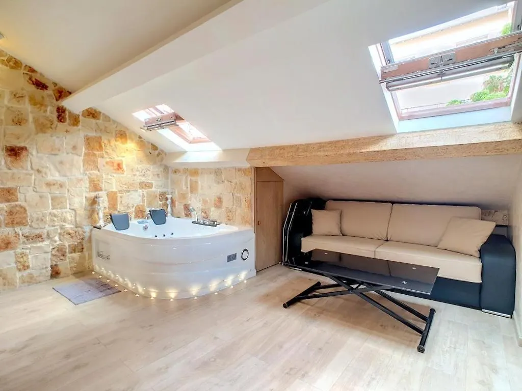 Love Room Jacuzzi Croisette Cannes France